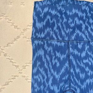 Aerie patterned leggings